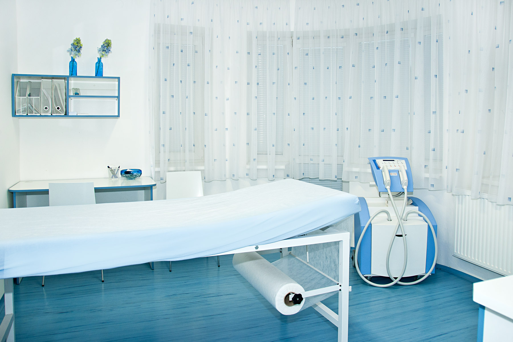 Ordinace s přístrojem IPL Anthélia® - kliknutím otevřete obrázek v novém okně v plné velikosti.